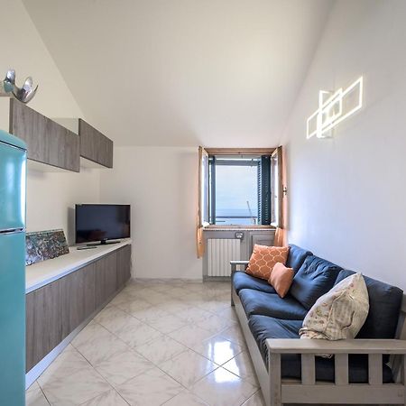 La Mansarda Sopra Campo Pisano - Genovainrelax Apartment Exterior photo